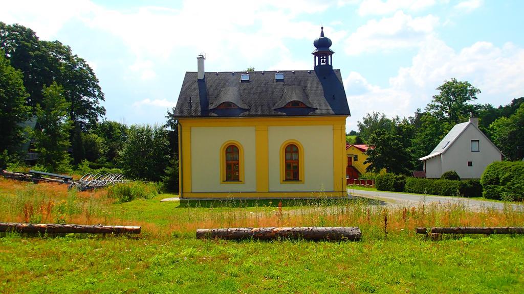 Penzion Pod Zvonem Hynčice pod Sušinou Bagian luar foto